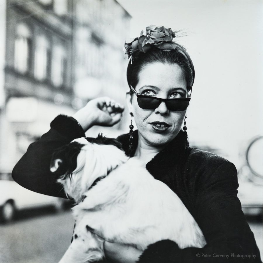 w1800 19900101 hedda pia